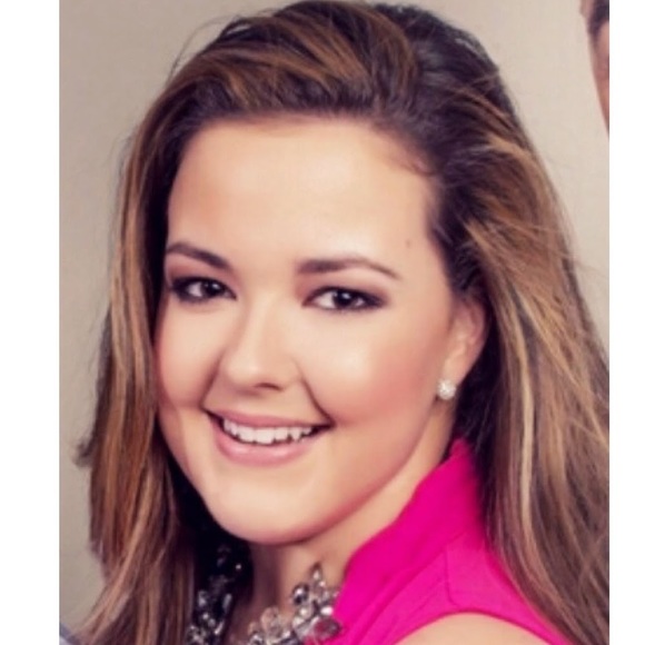 Meet your Posher, Rachel - Picture 1 of 1